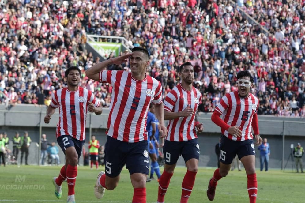 Paraguay arranca una nueva ilusión mundialista ante un diezmado Perú