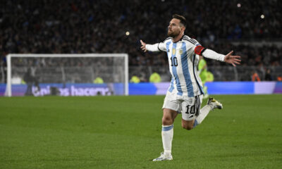 Argentina celebra ante Ecuador gracias a una genialidad de Messi
