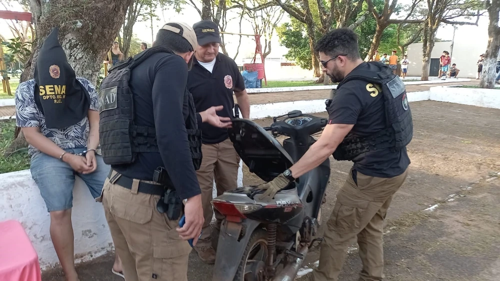 Senad detiene a varios microtraficantes en Capitán Bado Senad detiene a varios microtraficantes en Capitán Bado