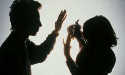 Maltrató físicamente a su concubina y luego quedó inconsciente al golpear la cabeza por el sofá