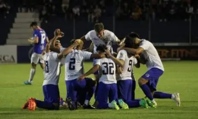 Olimpia golea y se mete en la pelea
