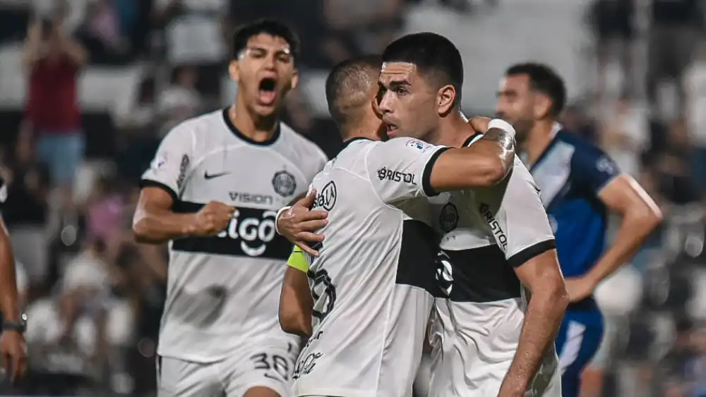 Olimpia golea y se mete en la pelea