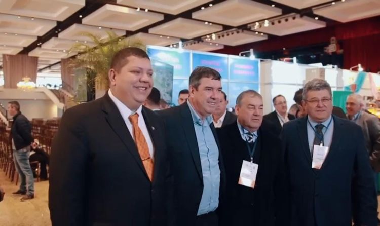 Gobernador de Amambay participó de la primera edición del Encuentro de Negocios de la Frontera Gobernador de Amambay participó de la primera edición del Encuentro de Negocios de la Frontera