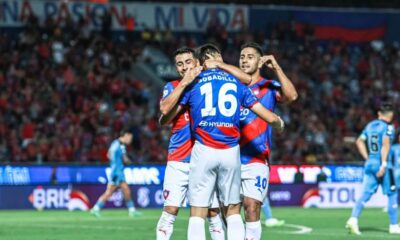 Cerro Porteño golea y sigue en la pelea