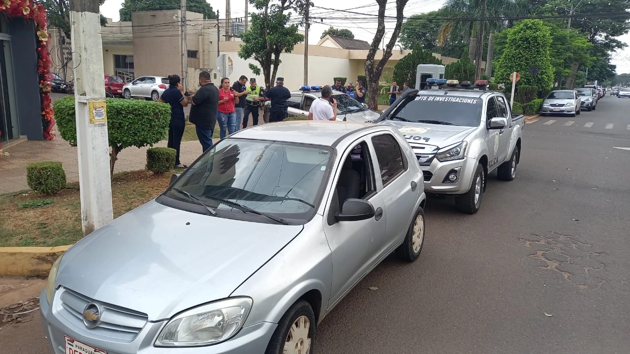 Motochorros despojaron de G. 12 millones a empleados en Pedro Juan Caballero Motochorros despojaron de G. 12 millones a empleados en Pedro Juan Caballero