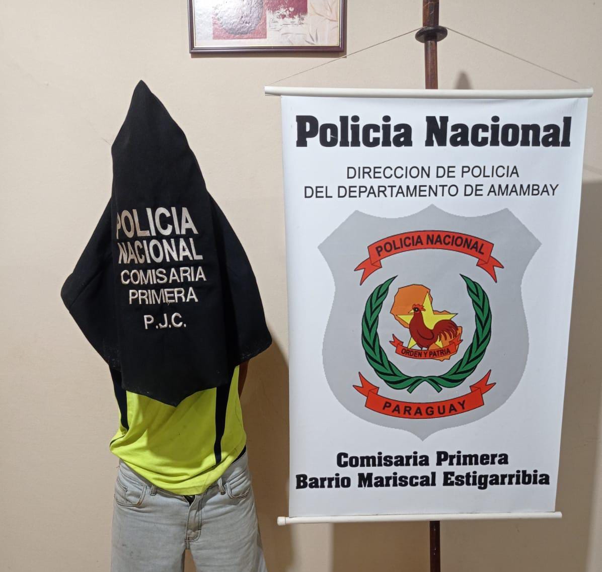 PJC: Joven fue detenido por la Policía en el predio del Hospital Regional PJC: Joven fue detenido por la Policía en el predio del Hospital Regional