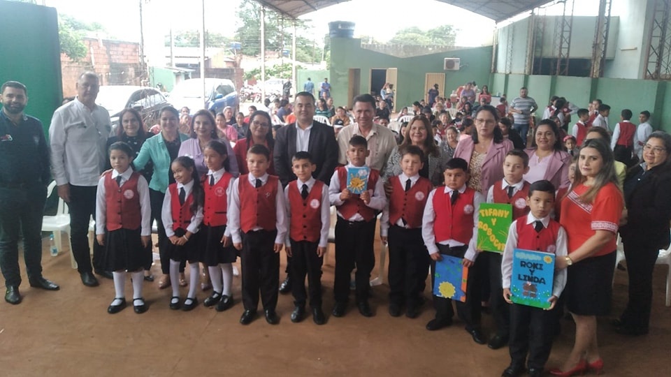 Potenciando la Excelencia Educativa: Gobernación de Amambay acompaña clausuras académicas Potenciando la Excelencia Educativa: Gobernación de Amambay acompaña clausuras académicas