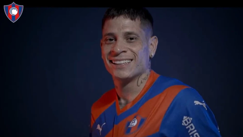 Cerro Porteño anuncia la vuelta de Juan Manuel Iturbe