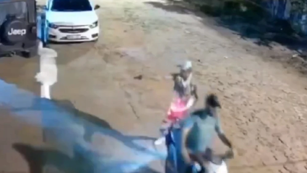 Comisario retirado repelió a balazos a supuestos motochorros en Luque