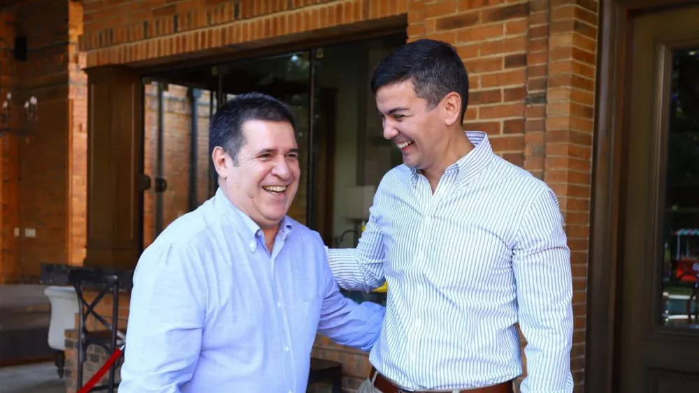 Santiago Peña agradece a la ANR por Superintendencia y recibe tsunami de críticas