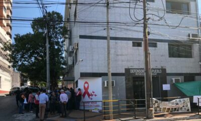 Trío sexual y consolador: escándalo envuelve a defensor del Pueblo y funcionarias