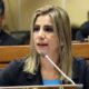 Diputada Roya Torres confirma renuncia de su hijo asesor y pide disculpas por “errores”