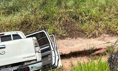 Sube a dos los fallecidos en caída de camioneta al costado de una ruta en Bella Vista