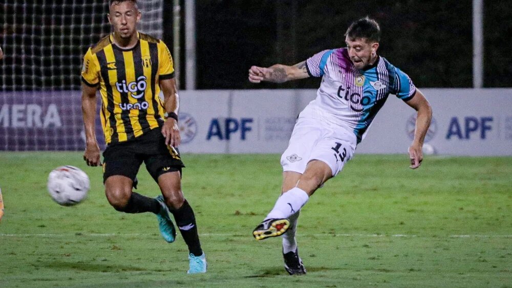 Alejandro Silva rescata al supercampeón