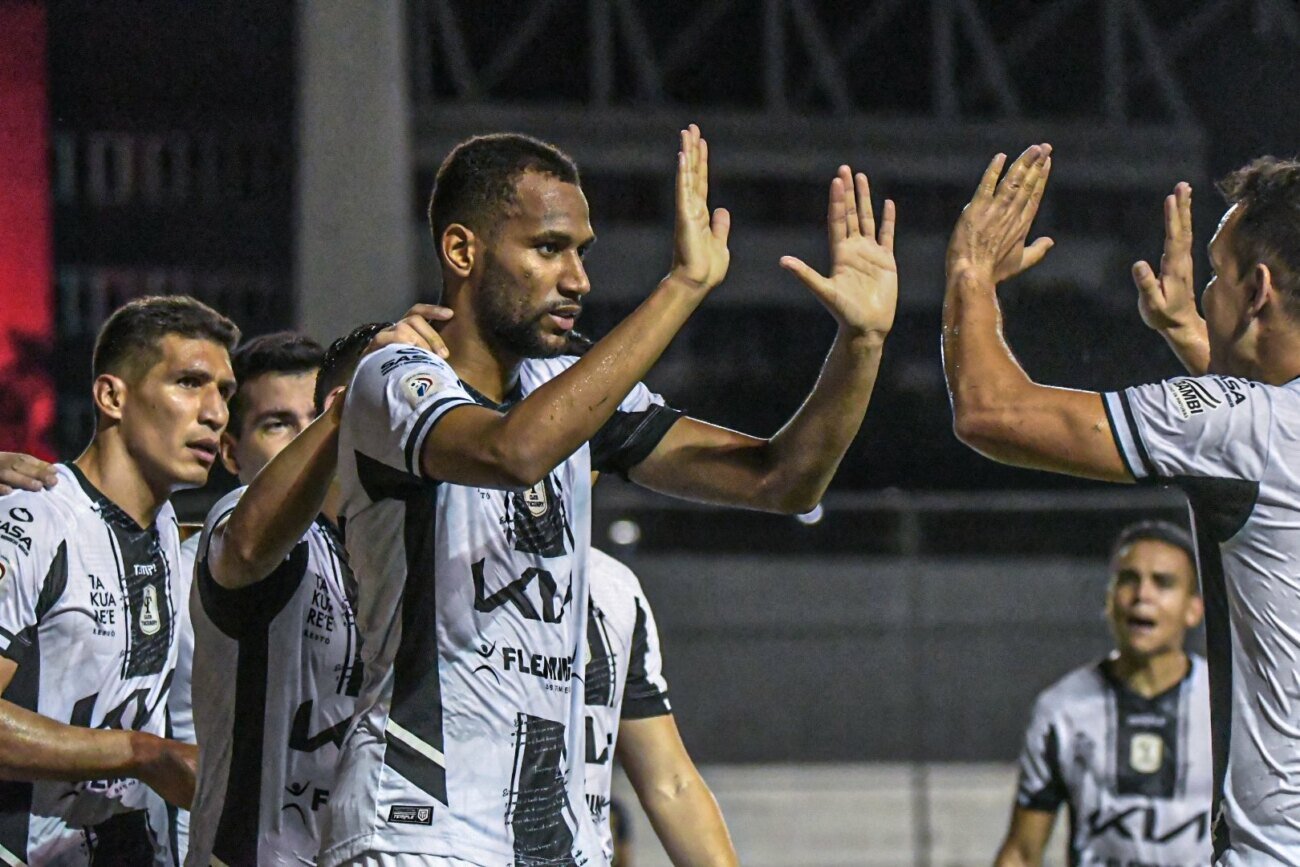 Tacuary consigue su primer triunfo, por obra y gracia de Néstor Camacho
