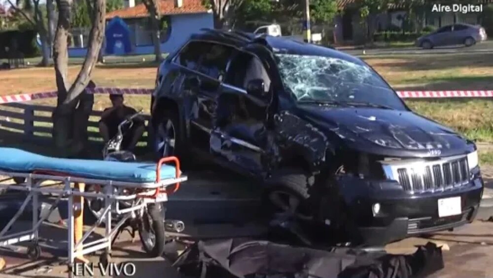 Accidente fatal en Luque: Pareja de motociclistas quedó atrapada entre dos camionetas