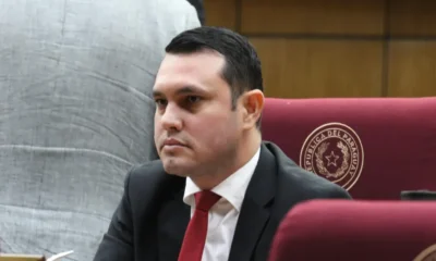 Senado aprueba desafuero del cartista Hernán Rivas por caso título falso