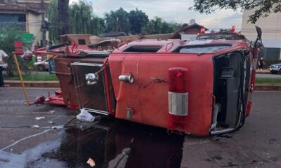 Mujer auxiliada por Bomberos muere tras choque y vuelco del móvil en Encarnación
