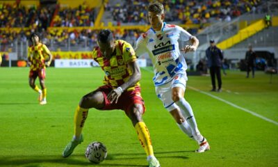 Nacional no la pasa bien y cae por la mínima en Ecuador