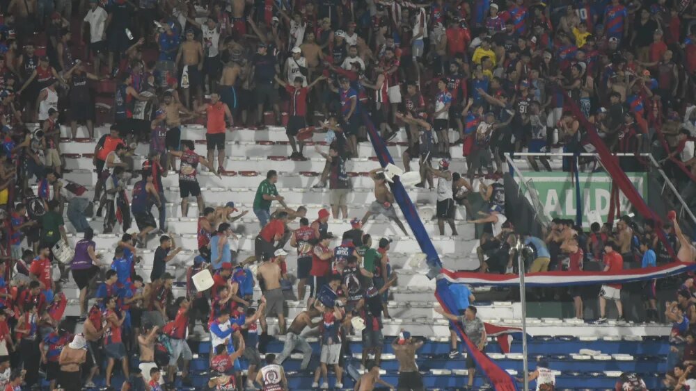 Policía refuta a Barchini y revela origen de la pelea entre barras de Cerro Porteño