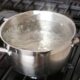 Karapaí: Niño de un año sufrió quemaduras con agua caliente en la cocina de su casa