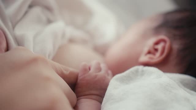 Itapúa: bebé fallece mientras era amamantado por su madre