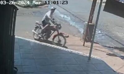PJC: Joven dejó su moto con la llave puesta para ingresar a una tienda y la hurtaron