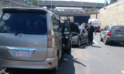 Video: Una lancha causa accidente en superviaducto de Madame Lynch