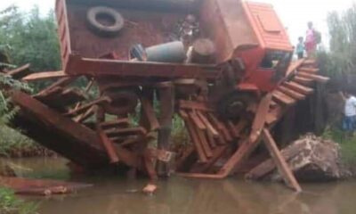 Un camión del MOPC colapsa un precario puente en Itakyry