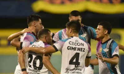 Libertad golea en Luque y sigue firme en la cima