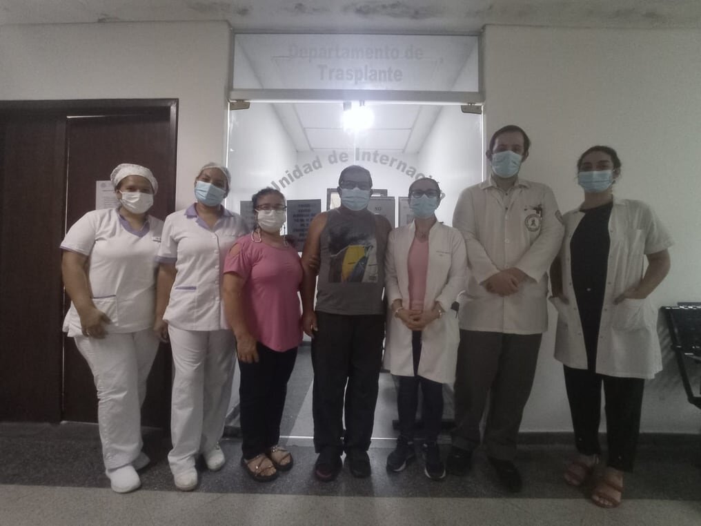 Dan de alta a pacientes trasplantados con donantes cadavéricos en Clínicas