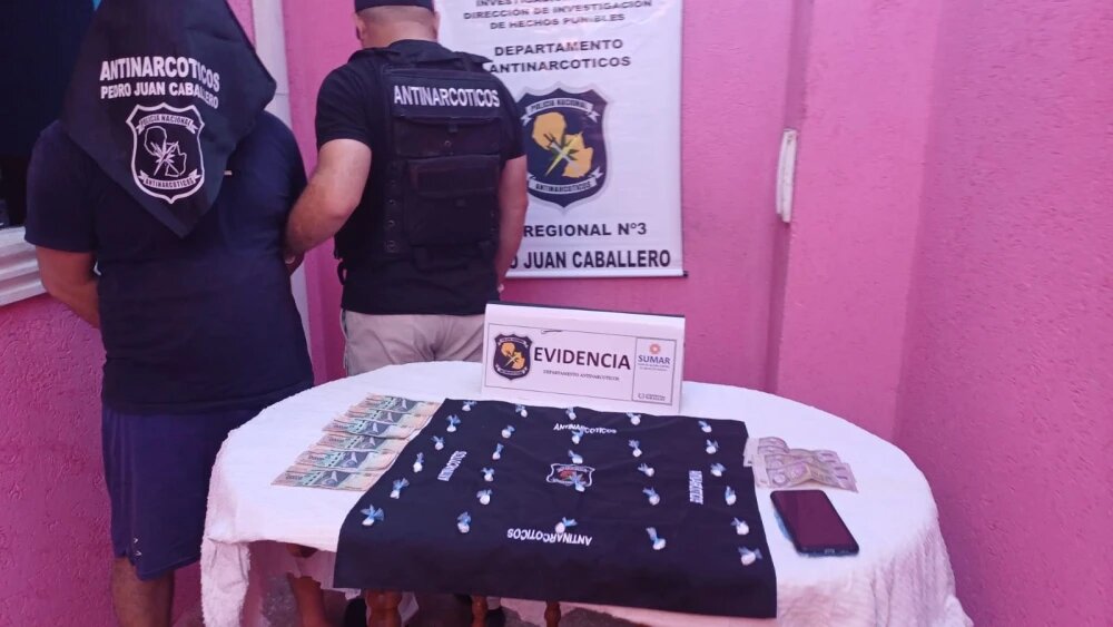 Cae sospechoso de vender droga en encuentro deportivo en Pedro Juan Caballero Cae sospechoso de vender droga en encuentro deportivo en Pedro Juan Caballero