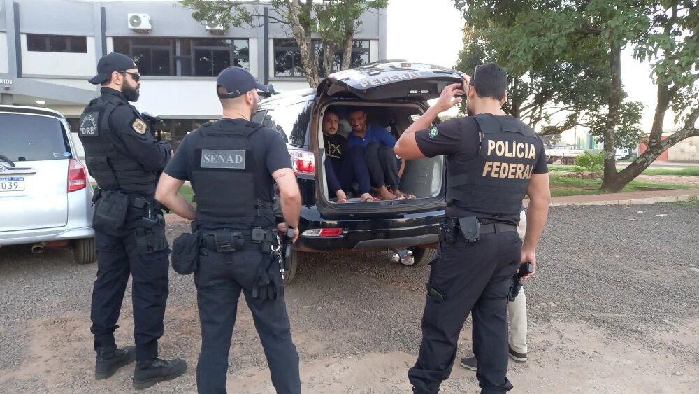 PJC: Líderes capturados del PCC son expulsados del Paraguay y entregados al Brasil PJC: Líderes capturados del PCC son expulsados del Paraguay y entregados al Brasil