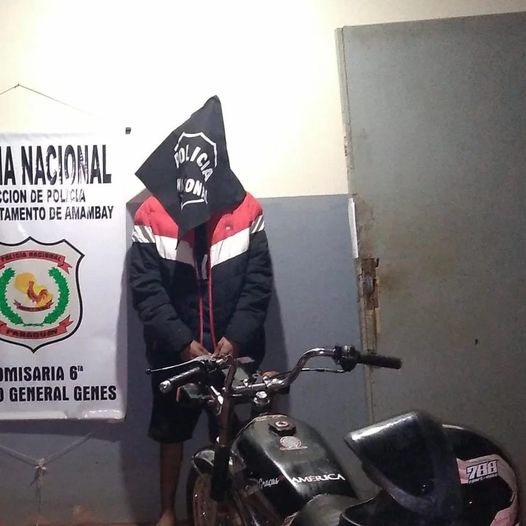 PJC: Policía detiene a un joven por ocasionar ruidos molestos con una moto indocumentada PJC: Policía detiene a un joven por ocasionar ruidos molestos con una moto indocumentada