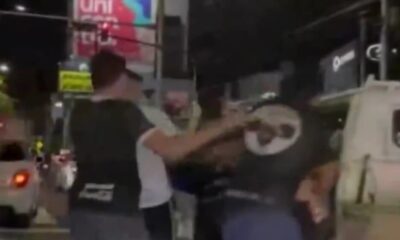 Barras del club Olimpia atacan en grupo a un conductor en plena Mariscal López