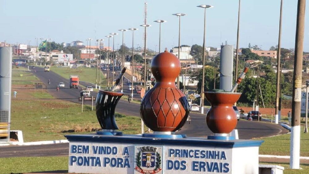 Paraguayo víctima de secuestro huye de sus captores y es rescatado en Ponta Porã Paraguayo víctima de secuestro huye de sus captores y es rescatado en Ponta Porã