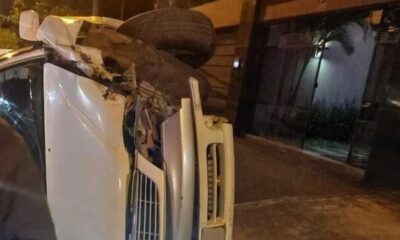 Volcó su vehículo con su hija de 1 año a bordo, dio positivo al alcotest y terminó detenido