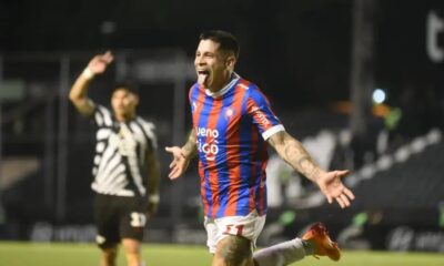 Cerro Porteño derrota a Libertad y alcanza la punta