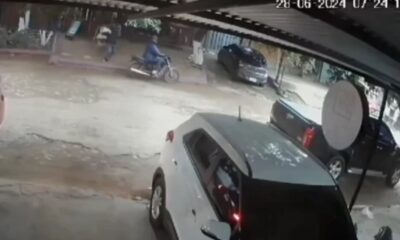 En un minuto: Motochorros se llevan G. 120 millones de un comercio de Caaguazú