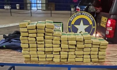 Incautan 366 kilos de marihuana arrojados desde el Puente de la Amistad