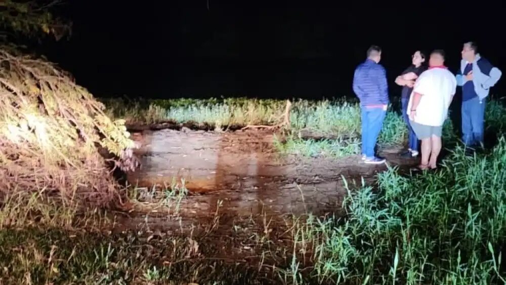 Continúa búsqueda de la hija de escribana fallecida en el río Monday