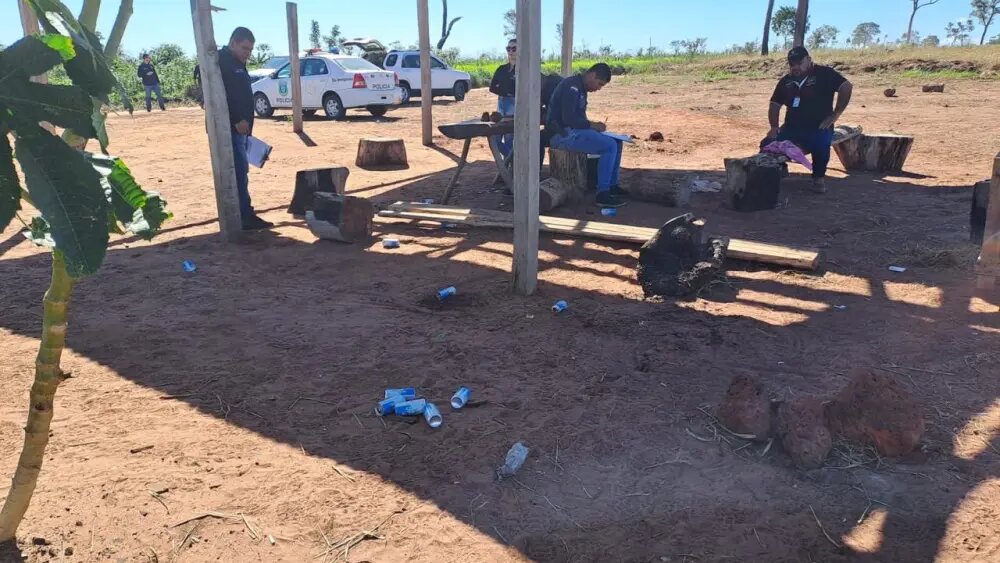 Sospechan que turba de personas estaría detrás del homicidio de ex guardiacárcel y su hijo Sospechan que turba de personas estaría detrás del homicidio de ex guardiacárcel y su hijo