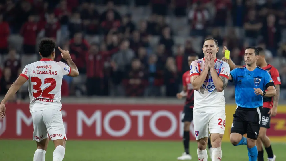 Cerro reacciona tarde y queda fuera de la Sudamericana