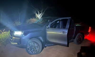 Ladrón abandona camioneta con el motor en marcha y zafa de la Policía