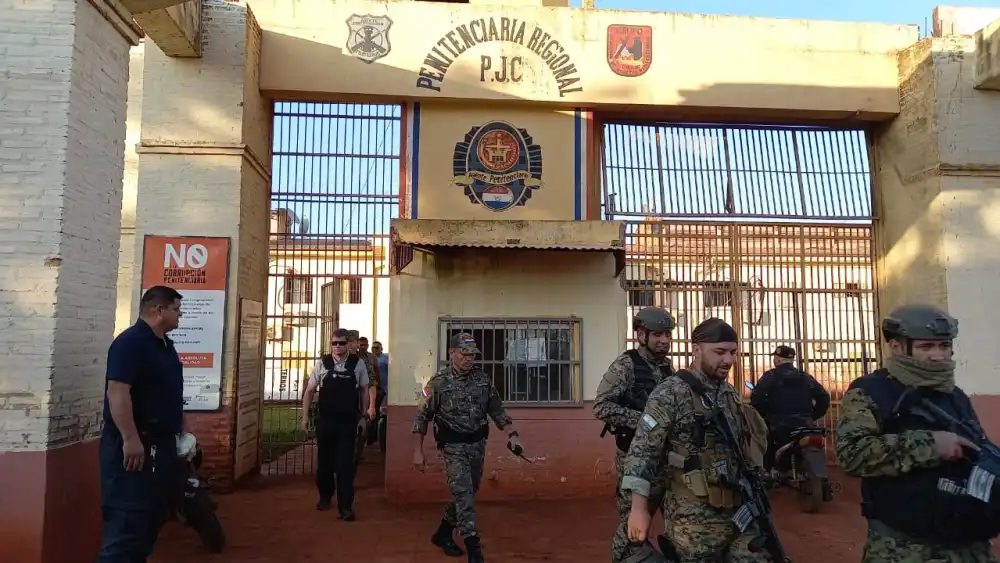 Hallan drogas en celda de mujeres en la cárcel de Pedro Juan Caballero Hallan drogas en celda de mujeres en la cárcel de Pedro Juan Caballero