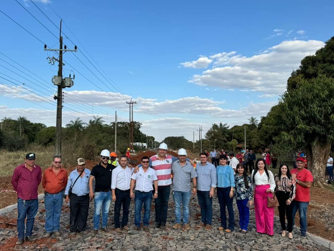 Gobernador de Amambay verificó avance de obras de empedrado en Pedro Juan Caballero y Zanja Pytã Gobernador de Amambay verificó avance de obras de empedrado en Pedro Juan Caballero y Zanja Pytã