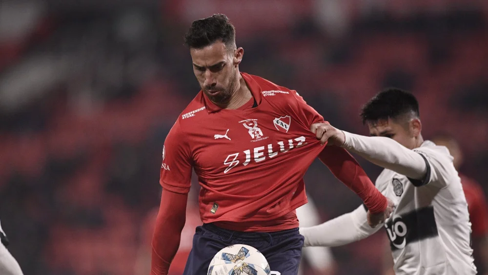 Olimpia cae ante Independiente en el amistoso de “Reyes de Copas”
