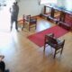 Nadie se salva: asaltó con machetillo a mujeres mientras rezaban en una capilla