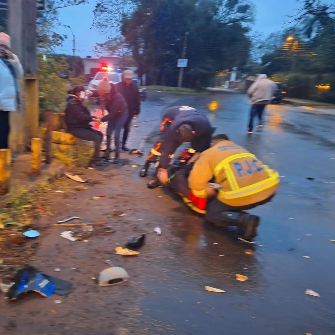 PJC: Tempranero choque de motocicletas deja tres lesionados PJC: Tempranero choque de motocicletas deja tres lesionados