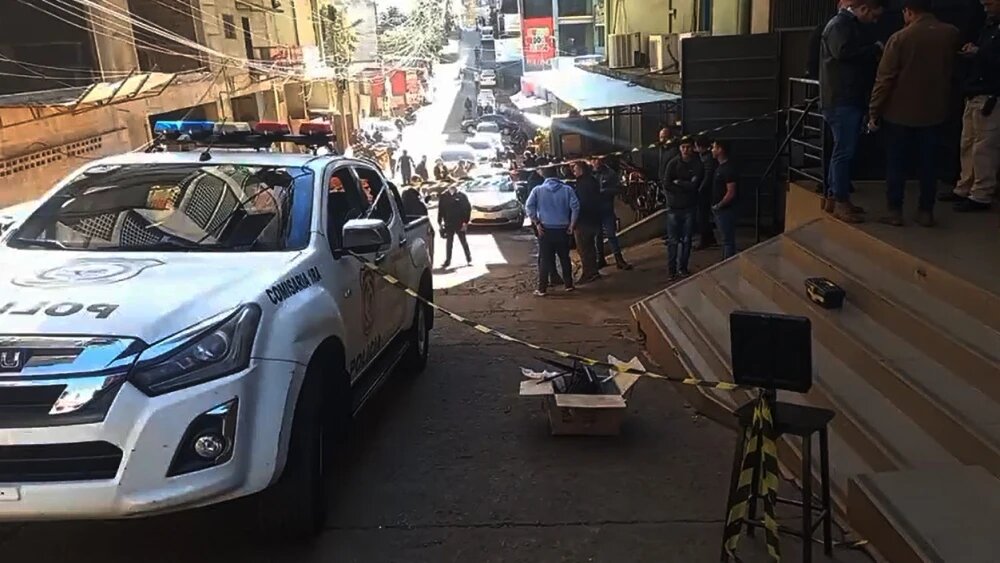 Video: Asaltantes vestidos de policías roban más de G. 200 millones en CDE